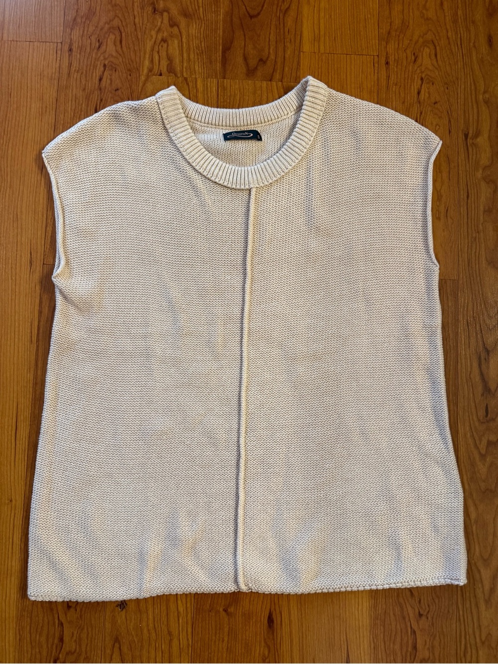 Ofeefan Small Cream Sleeveless Crewneck Knit Sweater Vest, Like New